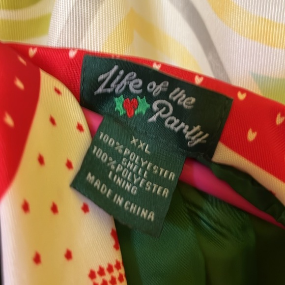 Men’s 3 piece red and white poinsettia Christmas suit - Picture 2 of 3